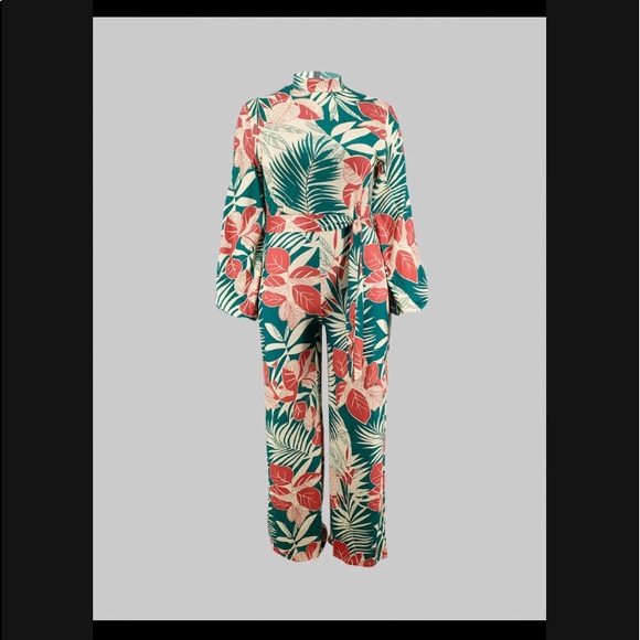 VACATION SEASON - Picture 4 of 7